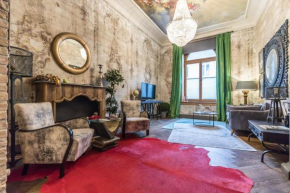 Castle Downtown Apartment